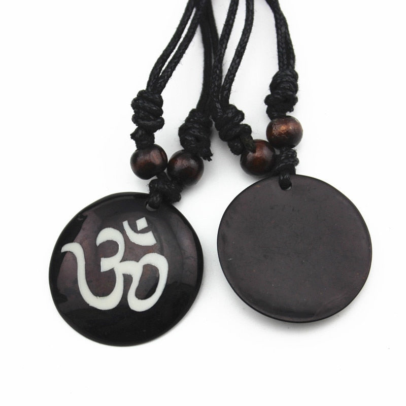 OM Pendant Necklace l Rope Style