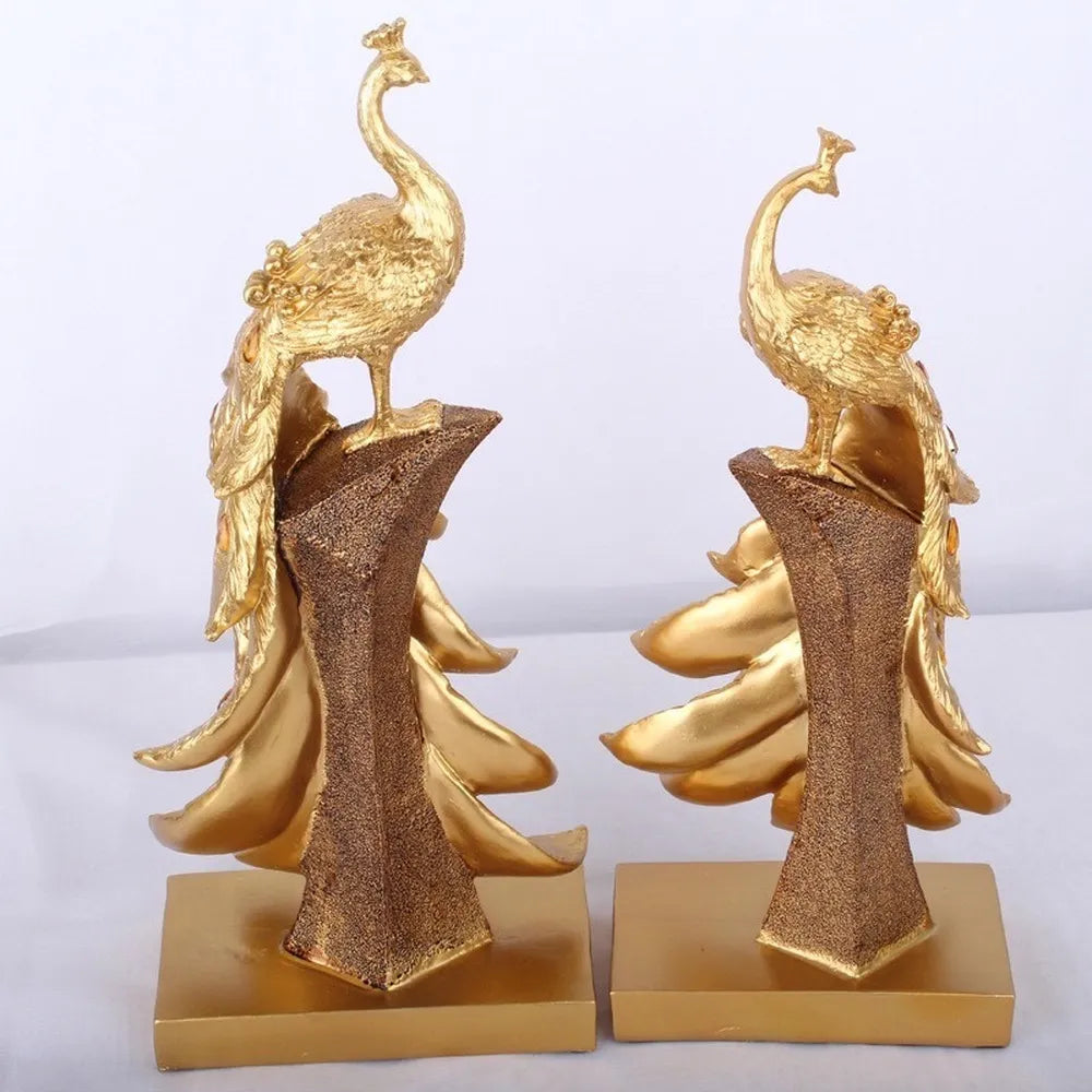 Beautiful Peacock Ornament for Living Room Home Decoration