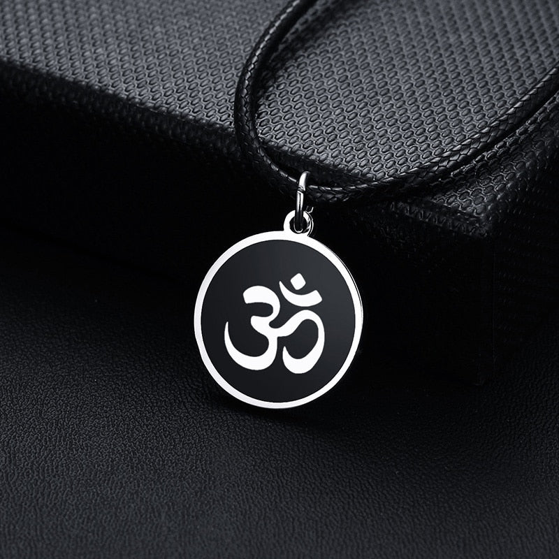 OM Necklace l Simple Style